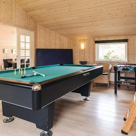 5 Star In Idestrup Bøtø By